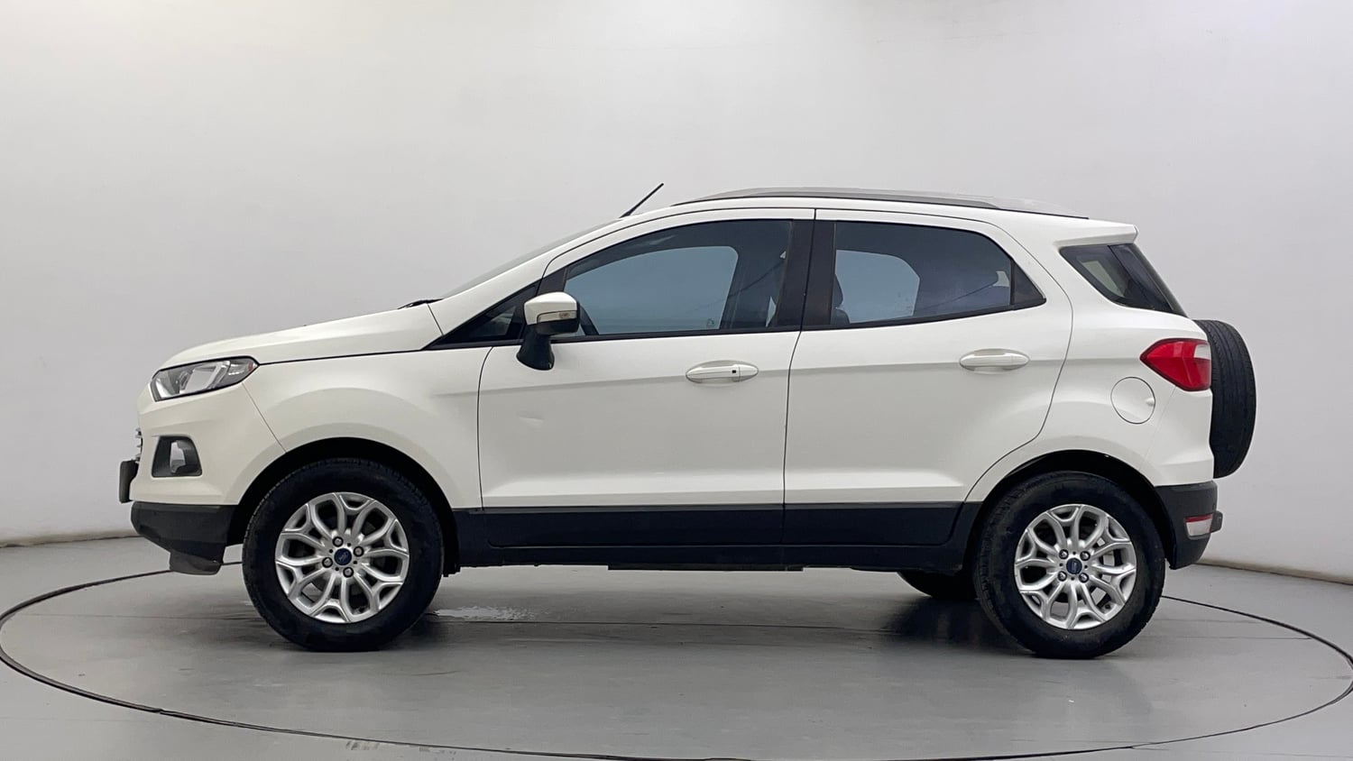 Used 2017 Ford EcoSport Titanium 1.5L TDCi Diesel Manual exterior LEFT SIDE VIEW