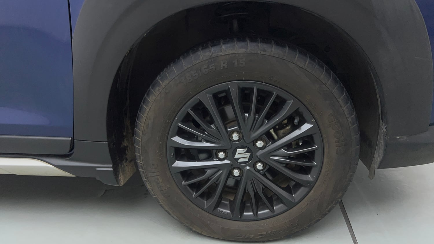 Used 2019 Maruti Suzuki XL6 Alpha MT Petrol Petrol Manual tyres RIGHT FRONT TYRE RIM VIEW
