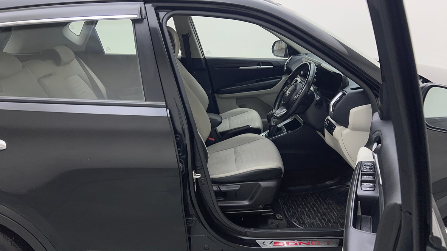 Used 2021 Kia Sonet HTX 1.0 iMT Petrol Manual interior RIGHT SIDE FRONT DOOR CABIN VIEW