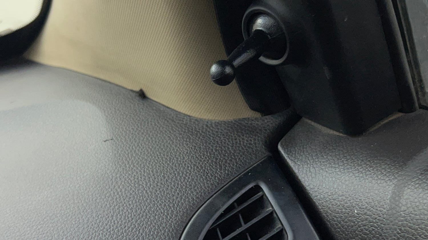 Used 2012 Hyundai Eon Magna + Petrol Manual top_features Adjustable ORVM