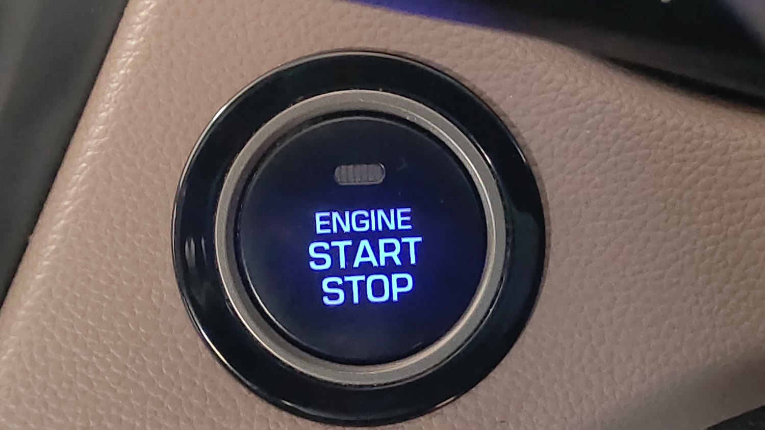 Used 2017 Hyundai Elite i20 Asta 1.2 (O) Petrol Manual top_features Keyless start