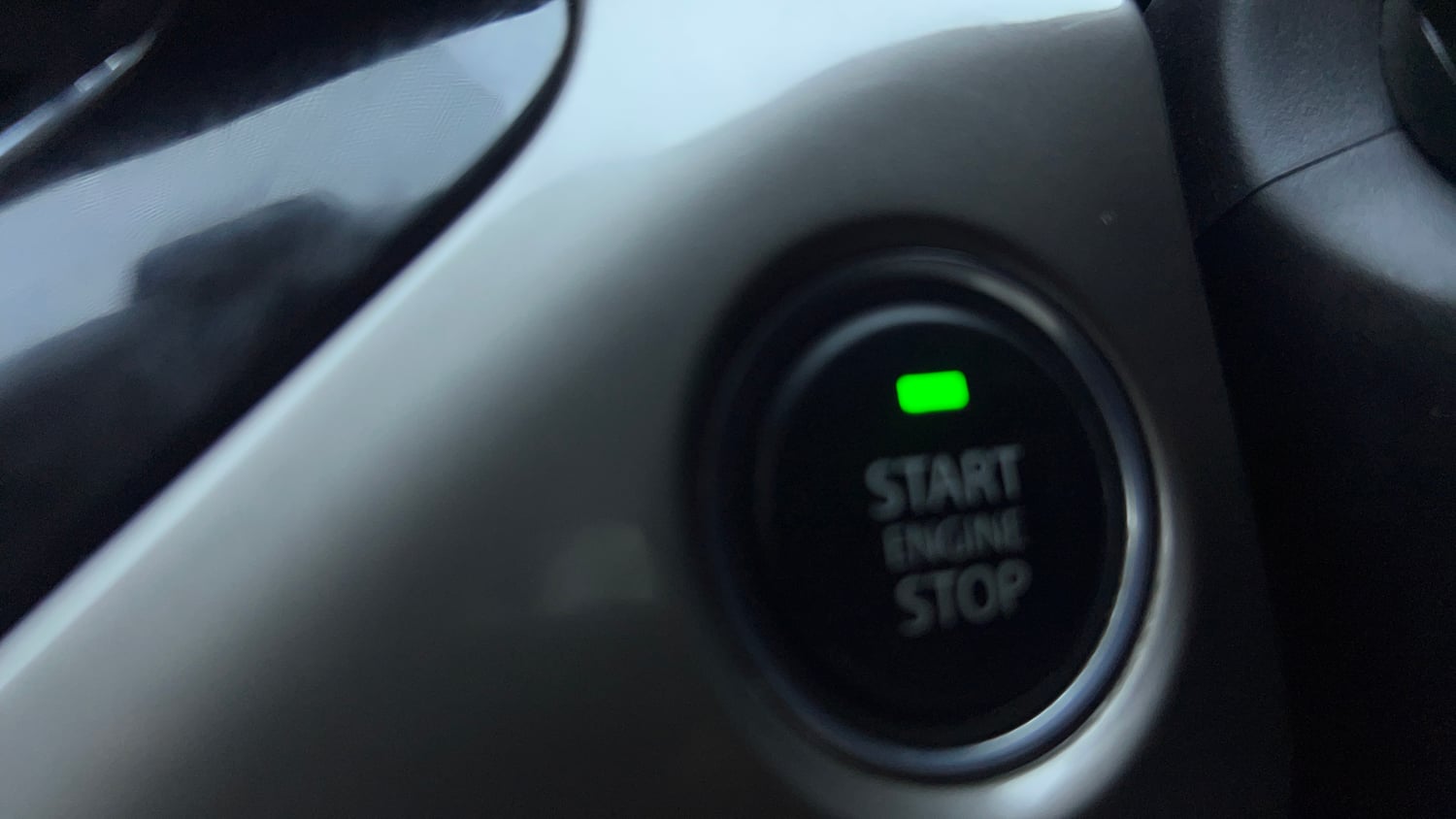 Used 2019 Tata Nexon XZA Plus Diesel Dual Tone Diesel Automatic top_features Keyless start