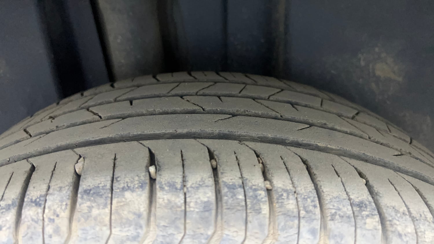 Used 2023 Skoda Slavia Ambition 1.0L TSI MT Petrol Manual tyres RIGHT REAR TYRE TREAD VIEW