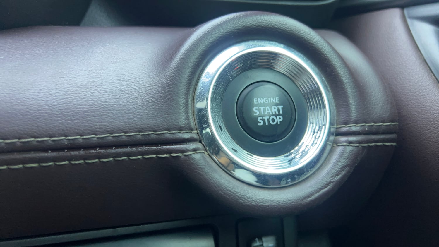 Used 2024 Maruti Suzuki Grand Vitara Alpha Smart Hybrid AT Petrol Automatic top_features Keyless start