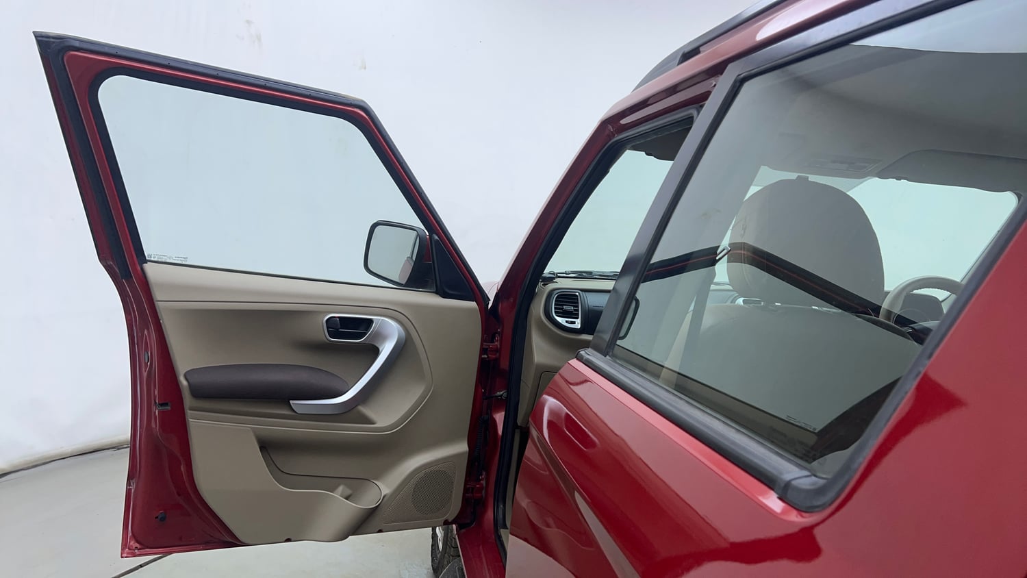 Used 2017 Mahindra TUV300 T8 mHAWK100 Diesel Manual interior LEFT FRONT DOOR OPEN VIEW