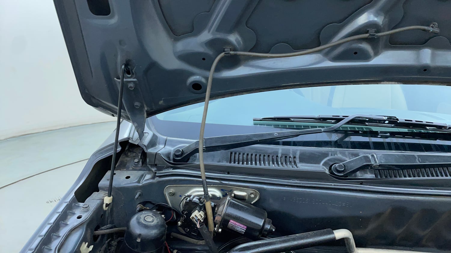 Used 2018 Maruti Suzuki Alto K10 VXi AMT Petrol Automatic engine ENGINE RIGHT SIDE HINGE & APRON VIEW