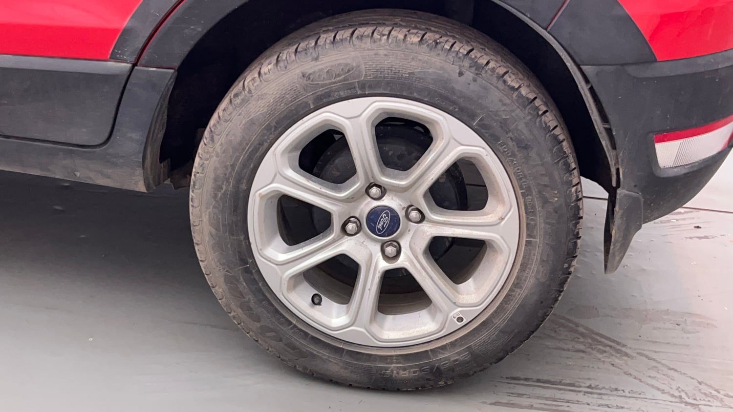 Used 2021 Ford EcoSport Titanium Plus 1.5L Ti-VCT AT Petrol Automatic tyres LEFT REAR TYRE RIM VIEW
