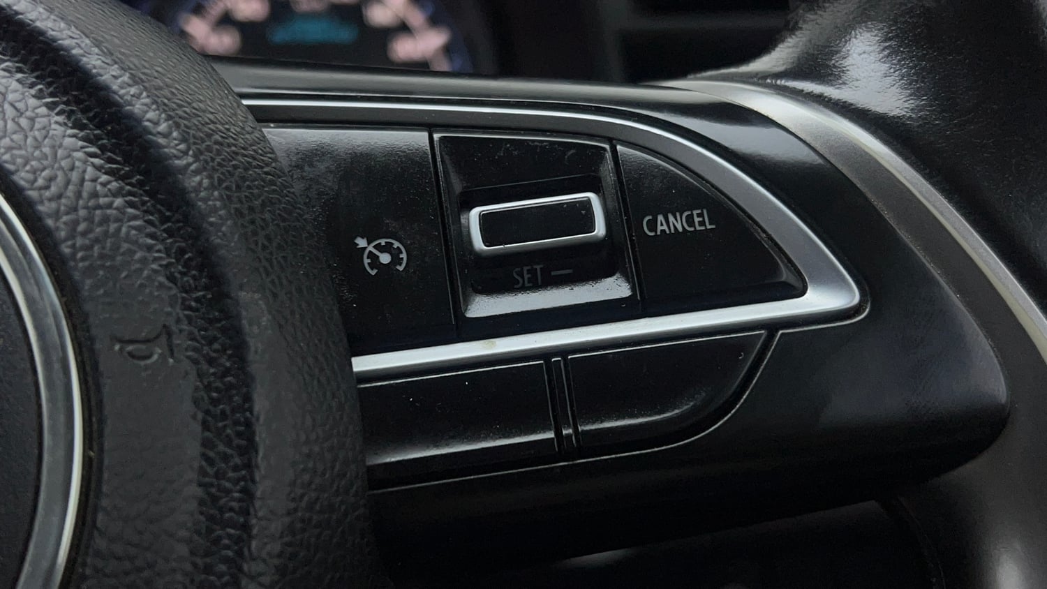 Used 2019 Maruti Suzuki XL6 Alpha MT Petrol Petrol Manual top_features Cruise control