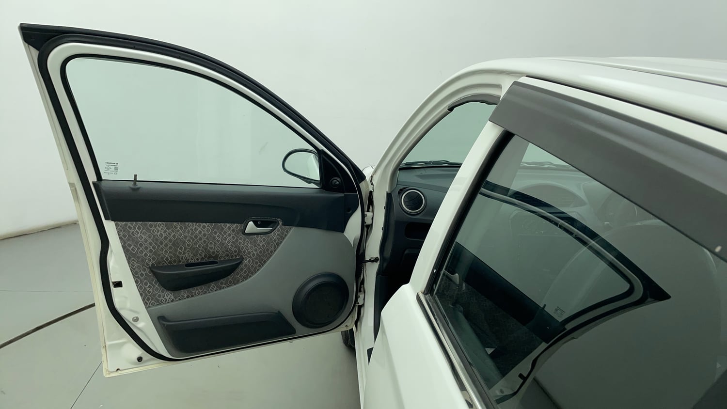 Used 2018 Maruti Suzuki Alto 800 VXi Petrol Manual interior LEFT FRONT DOOR OPEN VIEW