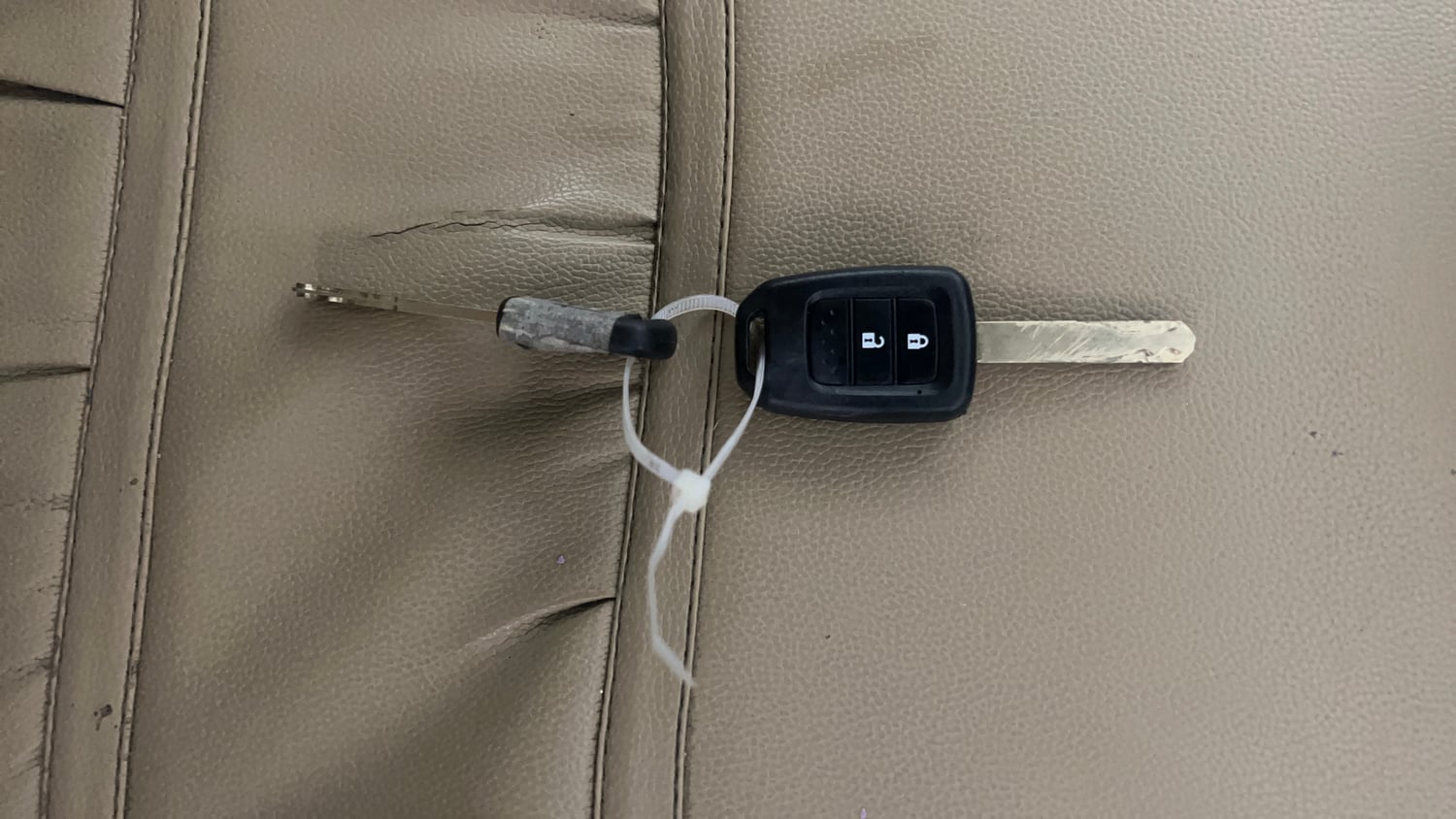 Used 2016 Honda City SV CVT Petrol Automatic extra CAR KEY VIEW