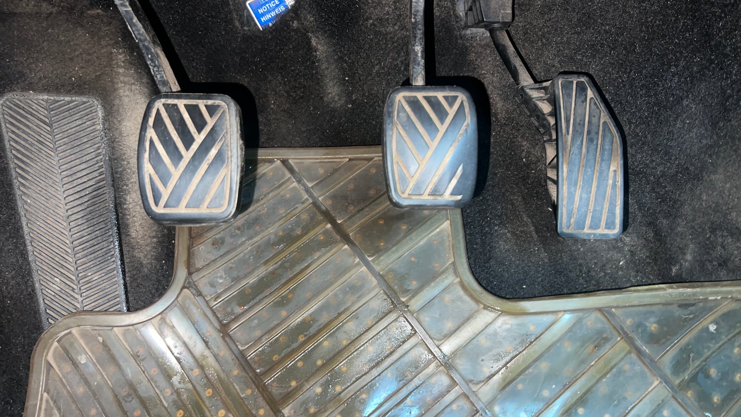 Used 2016 Maruti Suzuki Baleno Alpha 1.2 Petrol Manual interior PEDALS VIEW