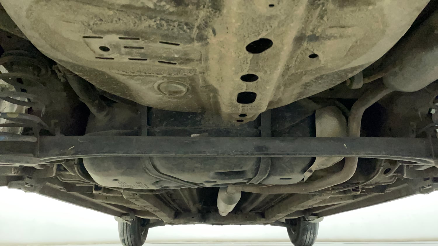 Used 2016 Maruti Suzuki Swift Lxi (O) Petrol Manual extra REAR UNDERBODY VIEW (TAKEN FROM REAR)