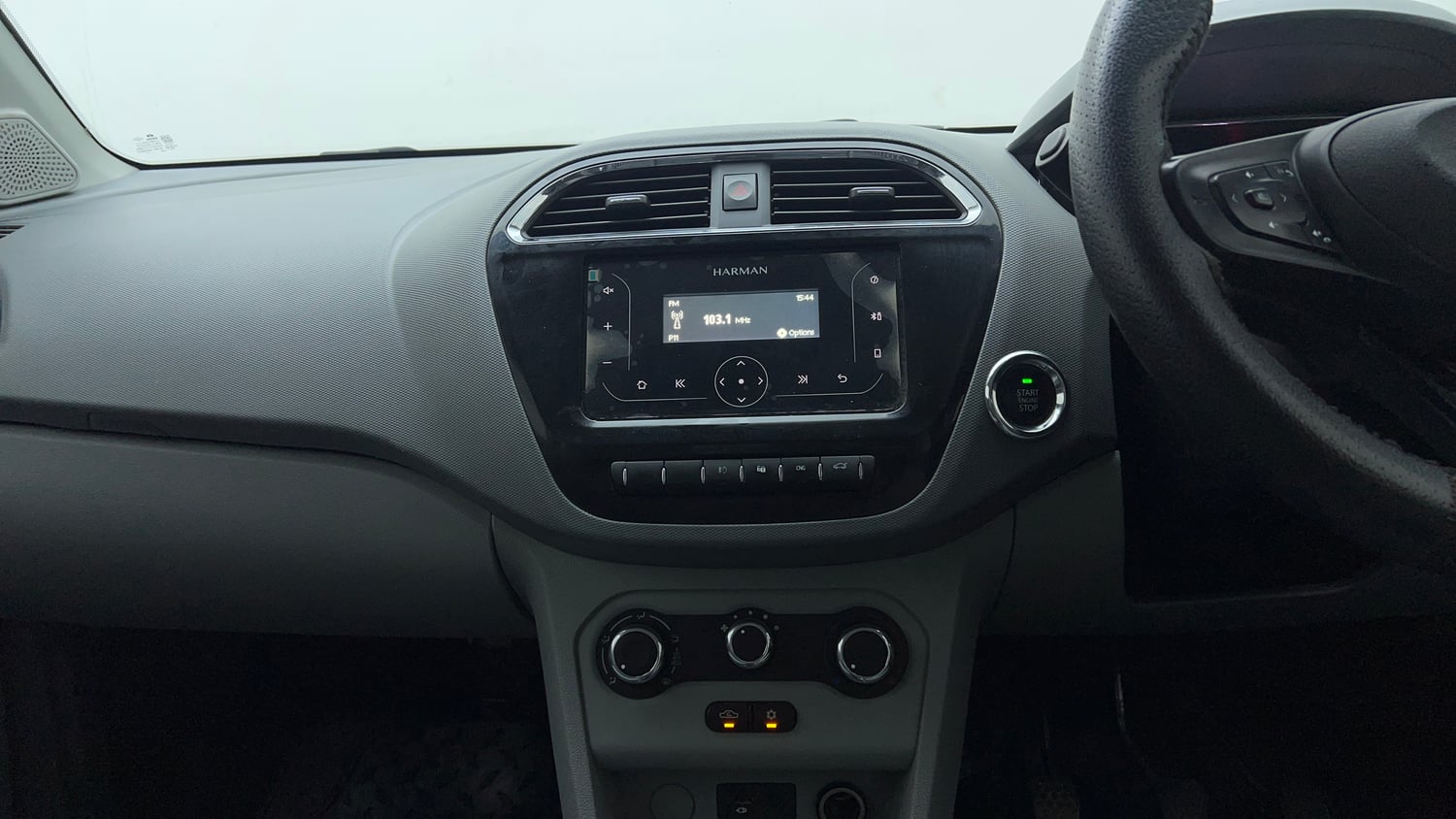 Used 2022 Tata Tigor XZ CNG Cng Manual interior MUSIC SYSTEM & AC CONTROL VIEW