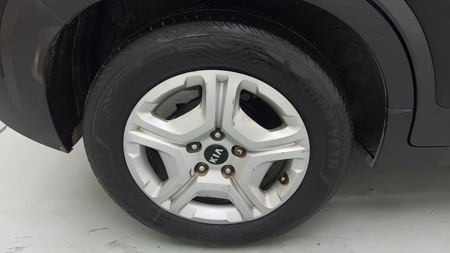Used 2021 Kia Sonet HTX 1.0 iMT Petrol Manual tyres RIGHT REAR TYRE RIM VIEW