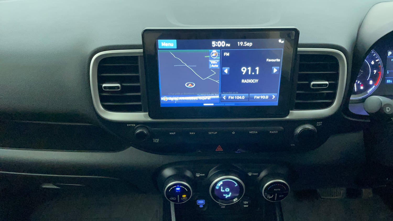Used 2019 Hyundai Venue SX Plus 1.0 Turbo DCT Petrol Automatic interior MUSIC SYSTEM & AC CONTROL VIEW