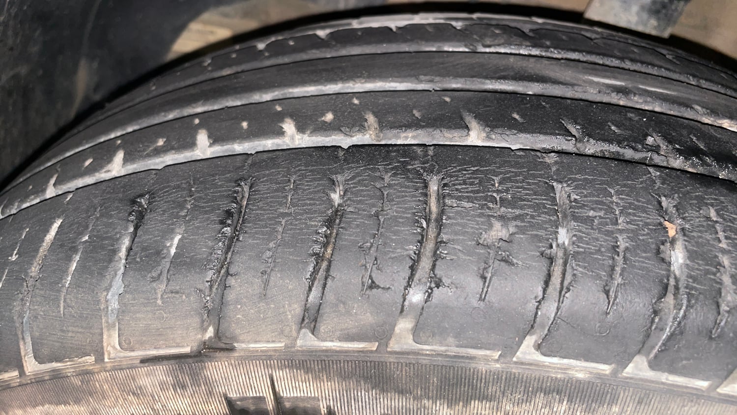 Used 2021 MG Motors Hector Shine 1.5 Petrol Turbo CVT Petrol Automatic tyres LEFT FRONT TYRE TREAD VIEW