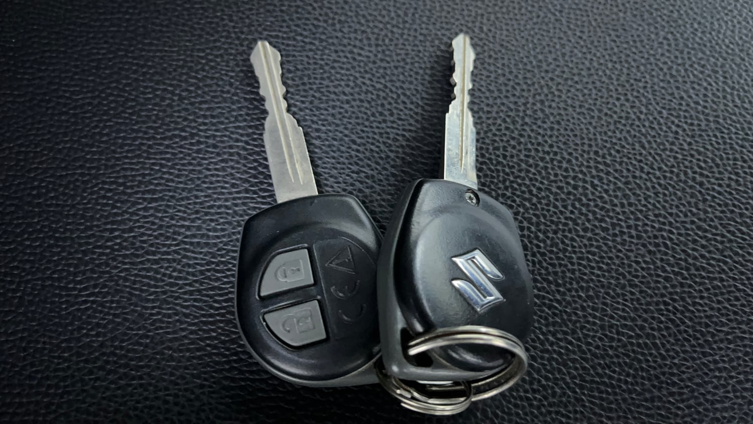 Used 2022 Maruti Suzuki Swift VXi AMT Petrol Automatic extra CAR KEY VIEW