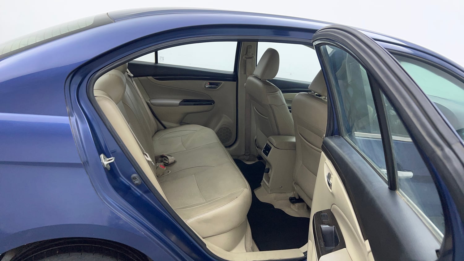 Used 2017 Maruti Suzuki Ciaz Alpha 1.4 MT Petrol Manual interior RIGHT SIDE REAR DOOR CABIN VIEW