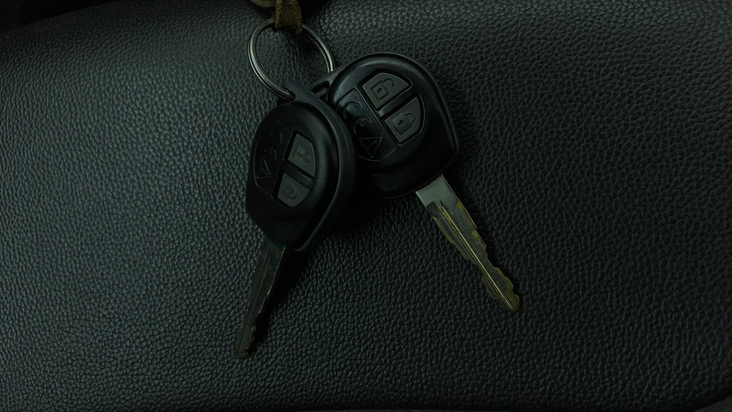 Used 2018 Maruti Suzuki Swift VXi Petrol Manual extra CAR KEY VIEW