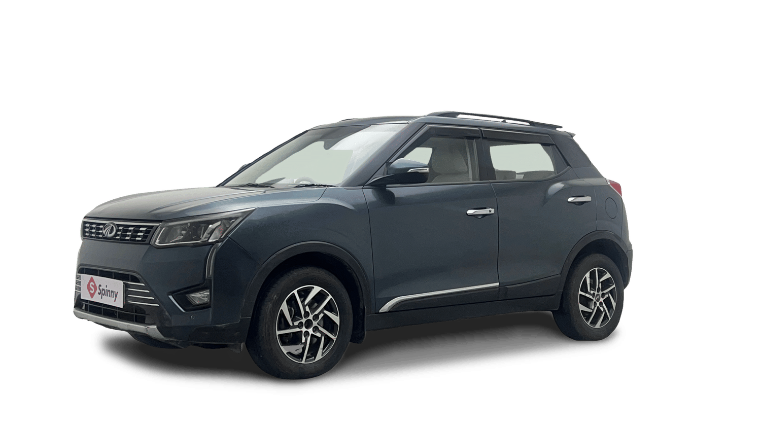 Used 2022 Mahindra XUV 300 W8 (O) 1.5 Diesel AMT Diesel Automatic Image