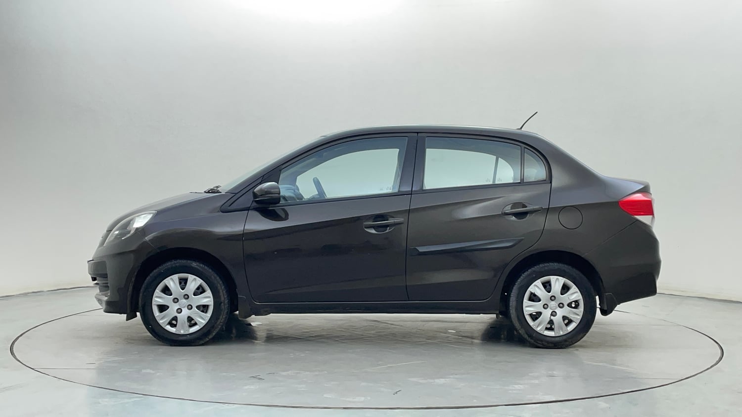 Used 2015 Honda Amaze 1.2 SX i-VTEC Petrol Manual exterior LEFT SIDE VIEW