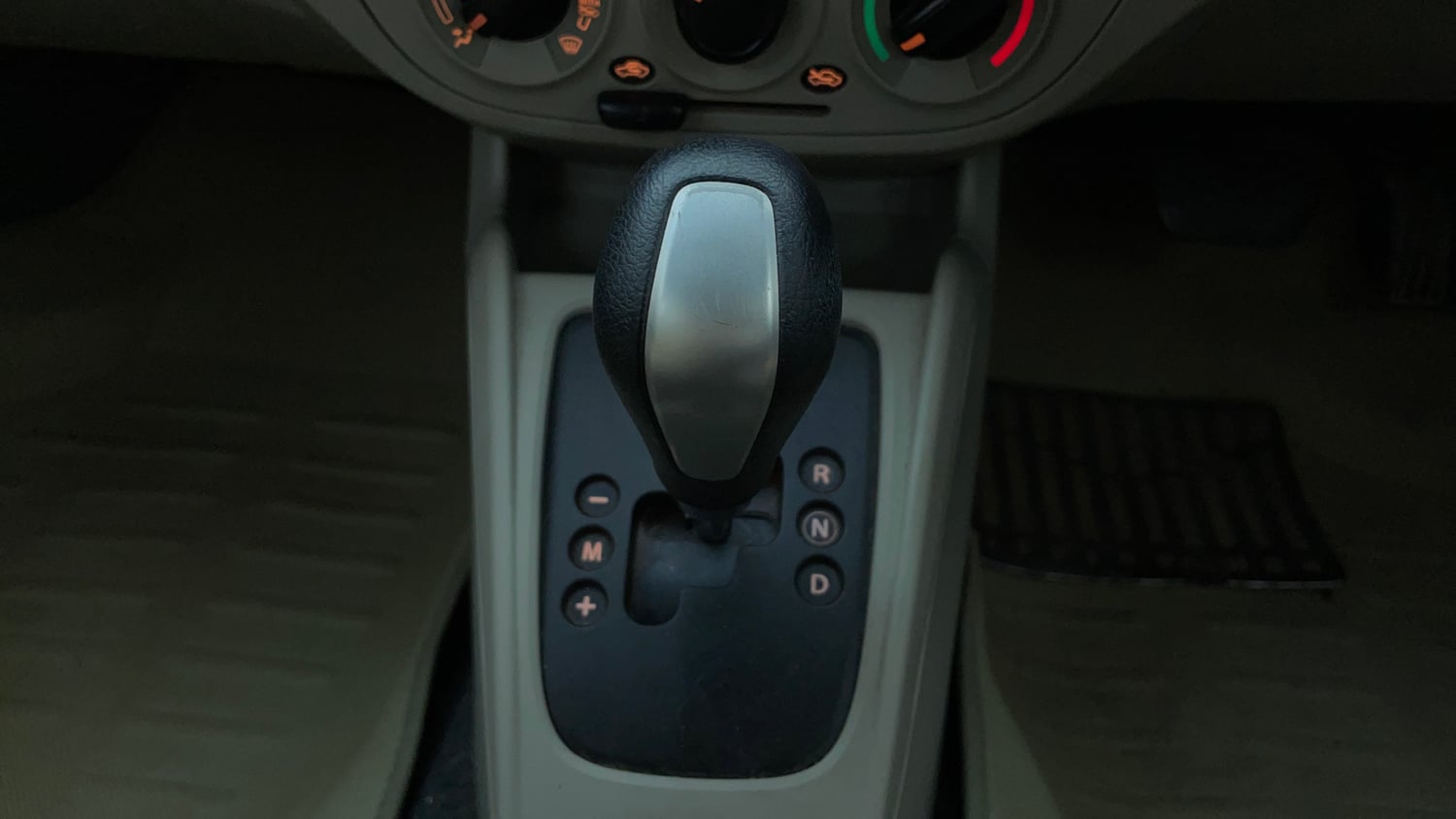 Used 2018 Maruti Suzuki Alto K10 VXi AMT Petrol Automatic interior GEAR  KNOB VIEW