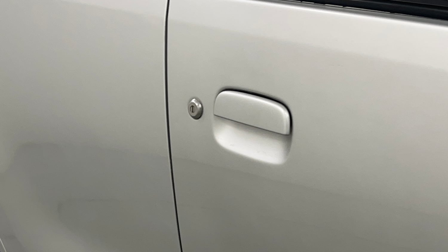 Used 2016 Maruti Suzuki Wagon R VXI Petrol Manual dents MINOR DENT