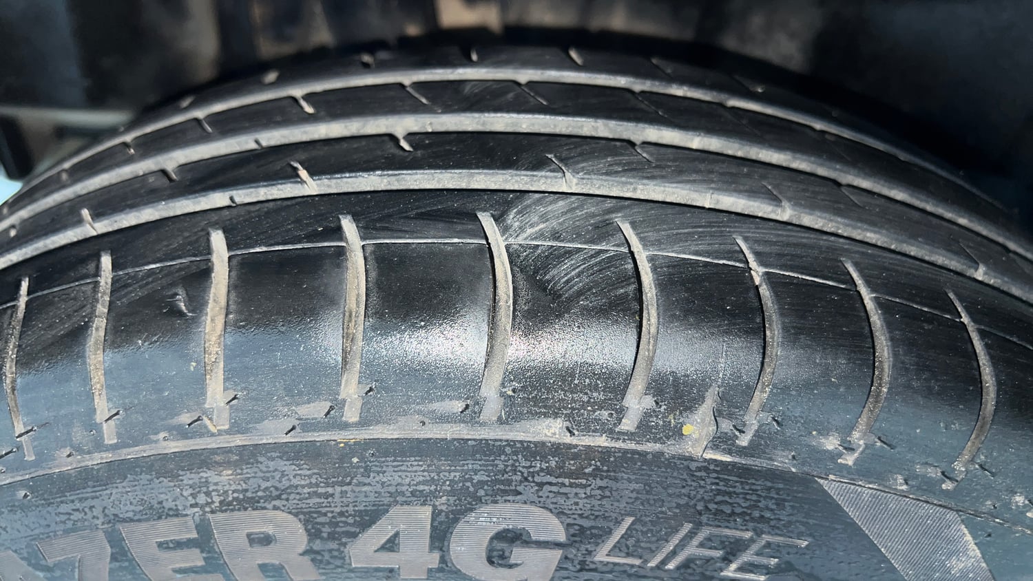 Used 2018 Maruti Suzuki Swift VXi Petrol Manual tyres RIGHT REAR TYRE TREAD VIEW