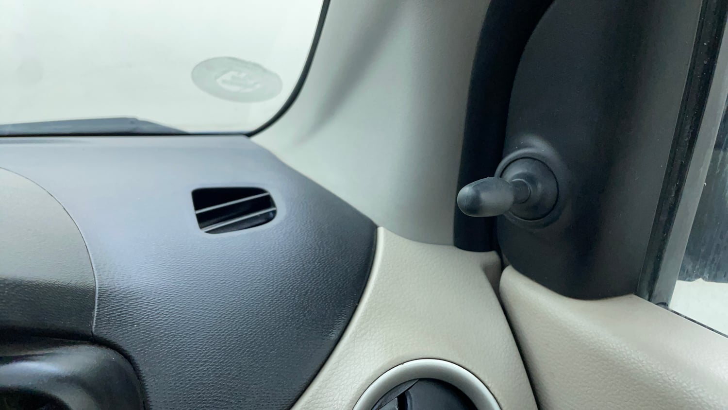 Used 2018 Maruti Suzuki Celerio VXi AMT Petrol Automatic top_features Adjustable ORVM