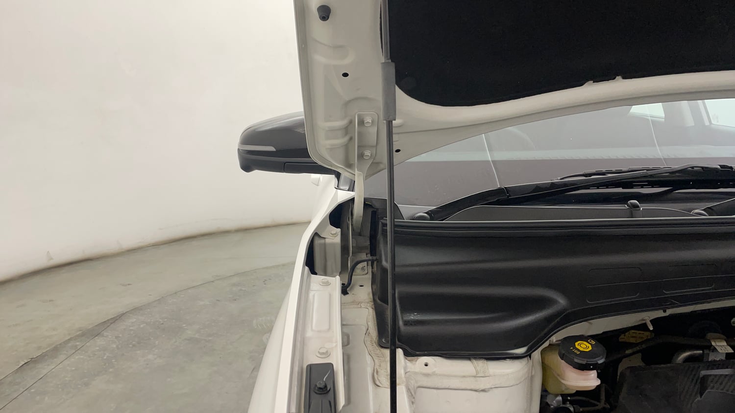 Used 2024 Hyundai Creta SX (O) 1.5 Petrol IVT Knight Petrol Automatic engine ENGINE RIGHT SIDE HINGE & APRON VIEW