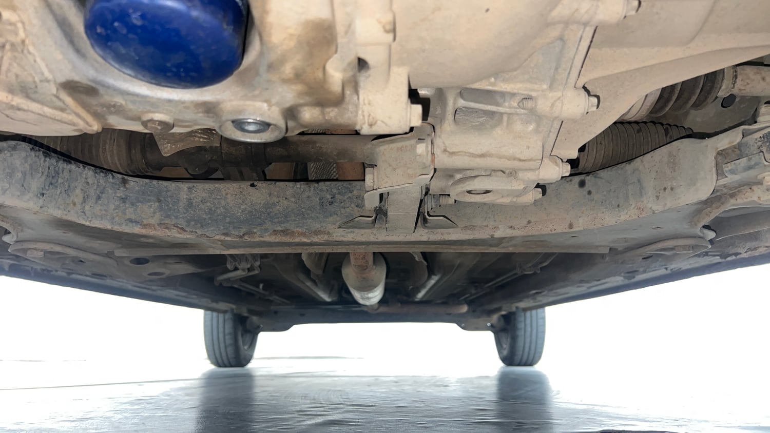 Used 2020 Renault Triber RXZ Petrol Manual extra FRONT LEFT UNDERBODY VIEW