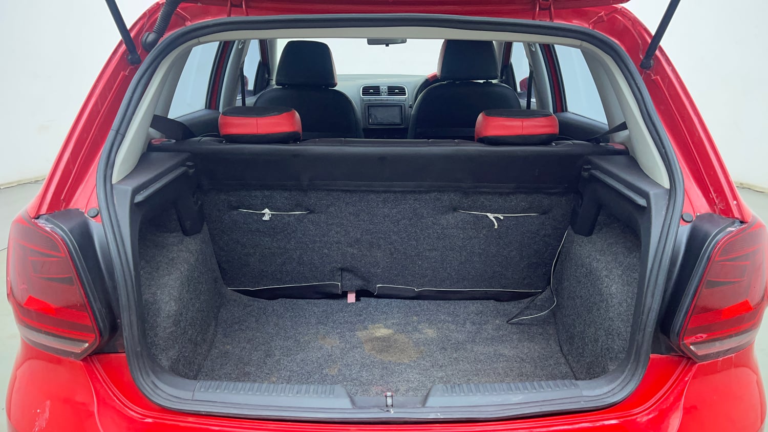 Used 2019 Volkswagen Polo Trendline 1.0L (P) Petrol Manual interior DICKY INSIDE VIEW