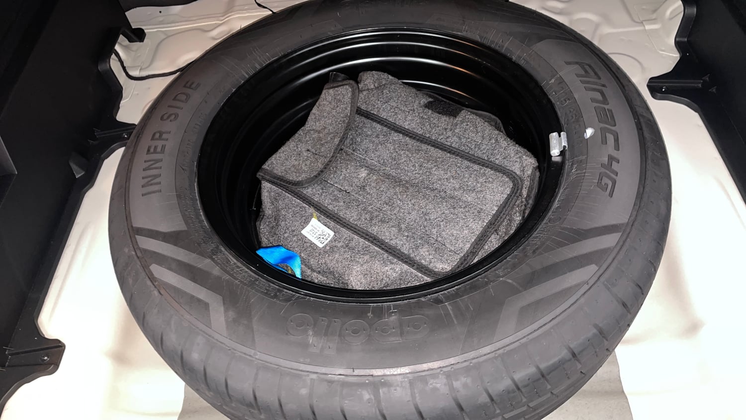 Used 2024 Hyundai Creta SX (O) 1.5 Petrol IVT Knight Petrol Automatic tyres SPARE TYRE VIEW