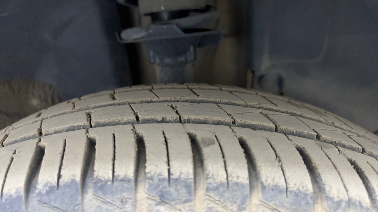 Used 2023 Renault Kwid CLIMBER AMT Petrol Automatic tyres RIGHT FRONT TYRE TREAD VIEW
