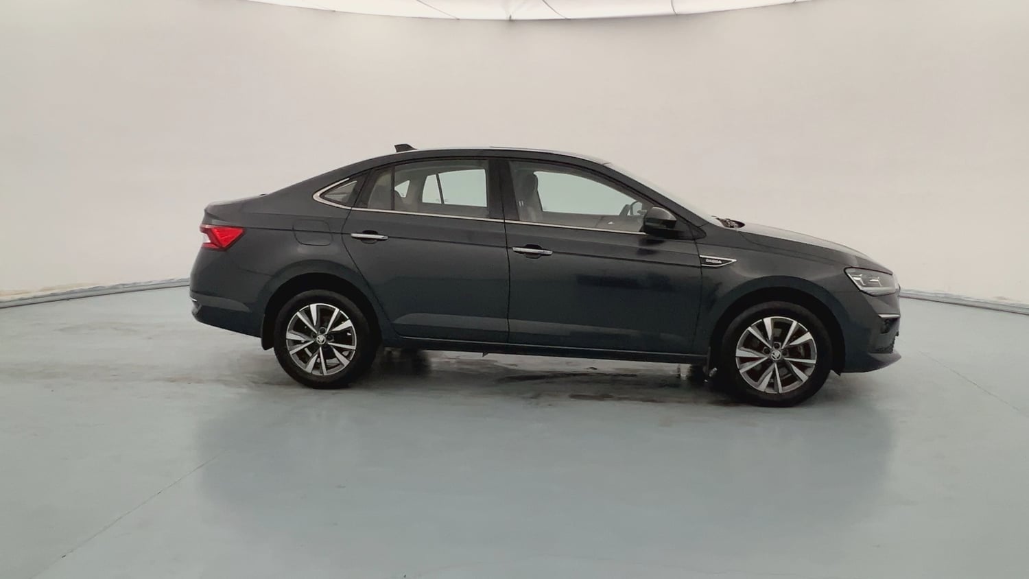 Used 2022 Skoda Slavia Style 1.5L TSI MT Petrol Manual exterior RIGHT SIDE VIEW