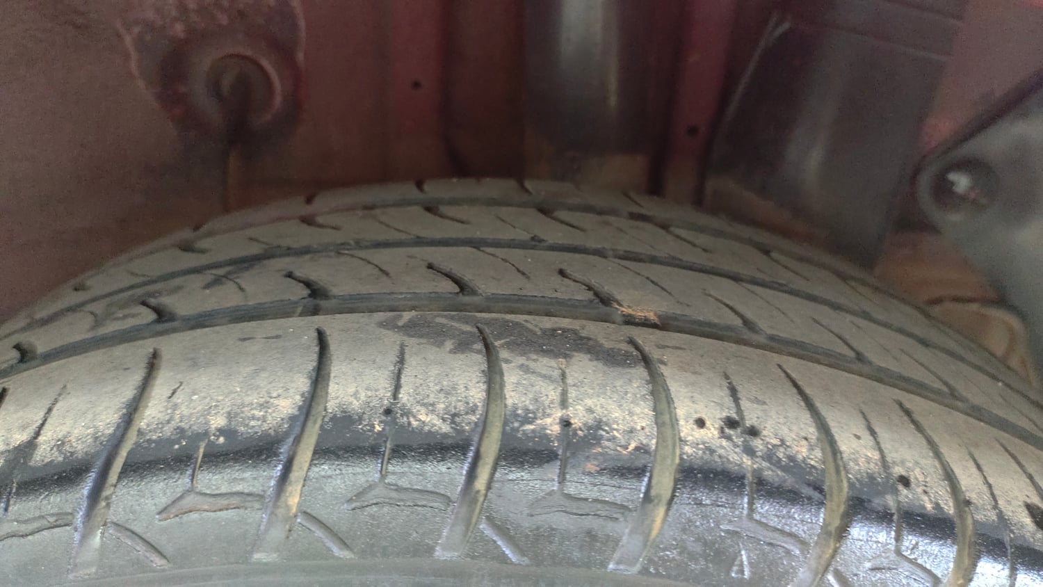 Used 2017 Hyundai Elite i20 Asta 1.2 (O) Petrol Manual tyres LEFT REAR TYRE TREAD VIEW