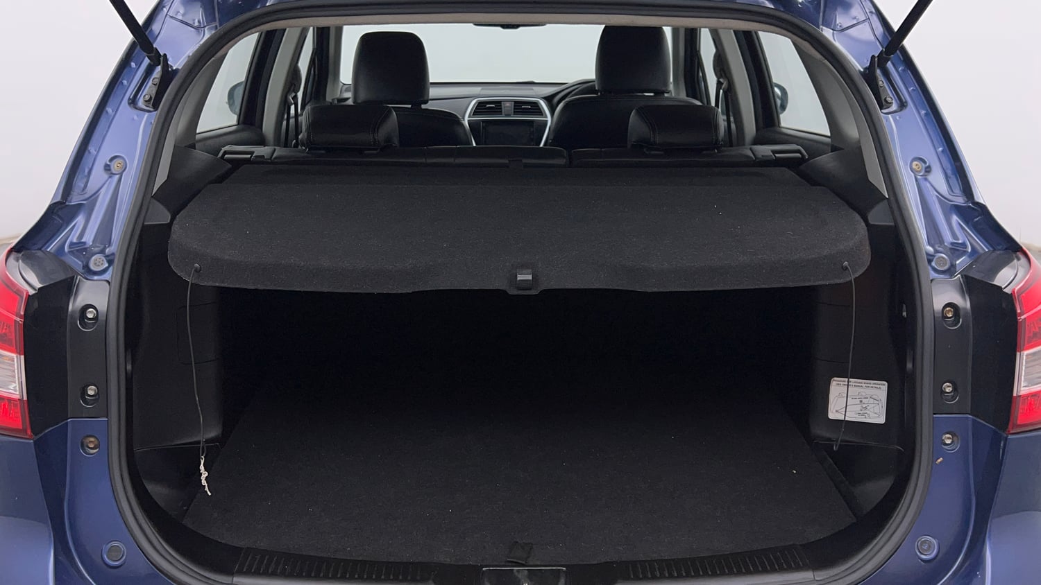 Used 2017 Maruti Suzuki S-Cross Alpha 1.3 Diesel Manual interior DICKY INSIDE VIEW