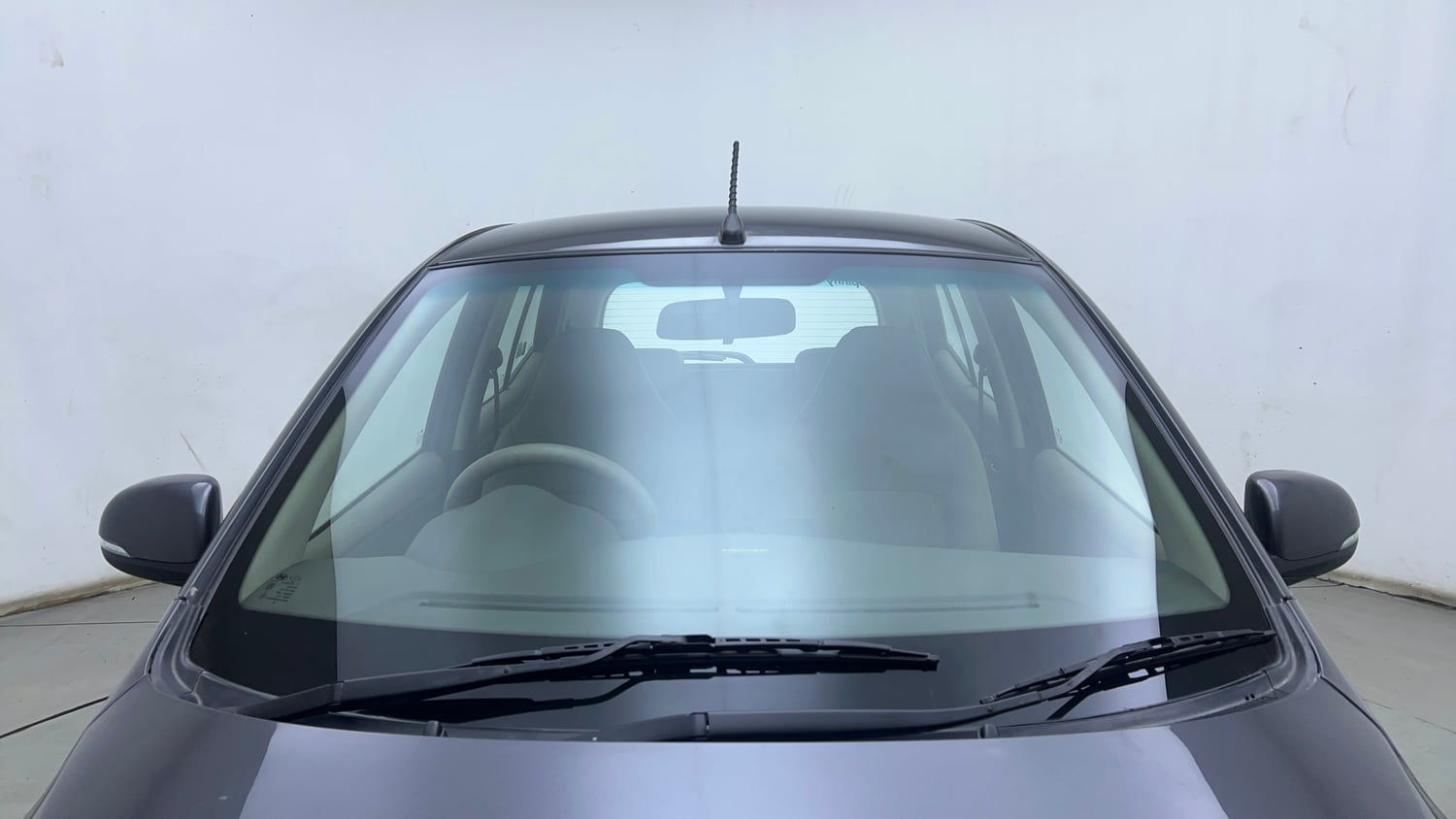 Used 2012 Hyundai i10 Sportz 1.2 Kappa2 Petrol Manual exterior FRONT WINDSHIELD VIEW