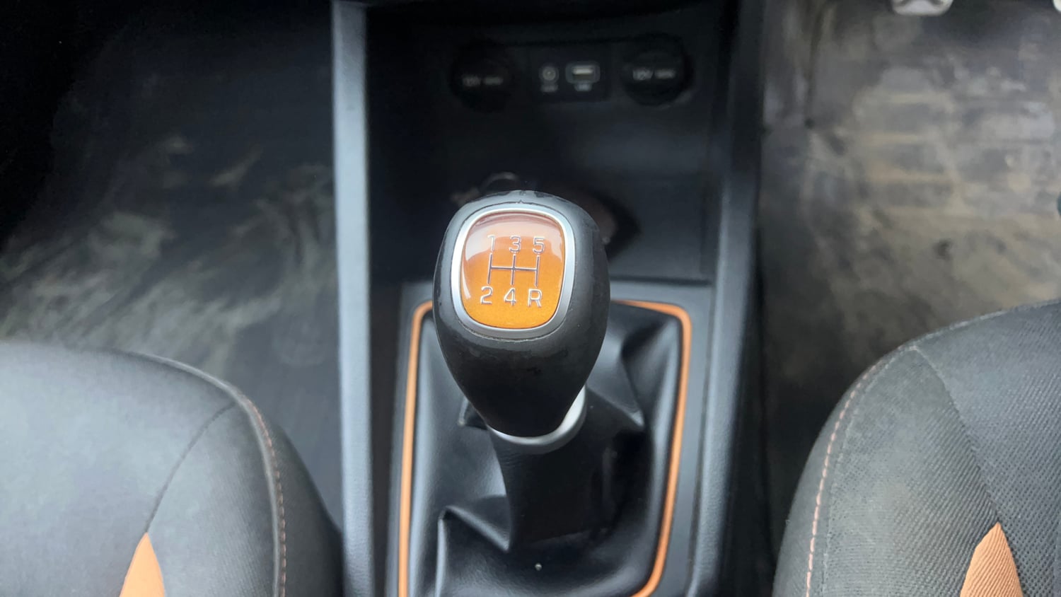 Used 2016 Hyundai i20 Active 1.2 SX Petrol Manual interior GEAR  KNOB VIEW