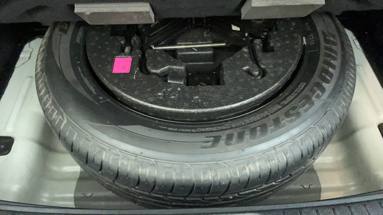 Used 2018 Hyundai Creta SX 1.6 AT Petrol Petrol Automatic tyres SPARE TYRE VIEW
