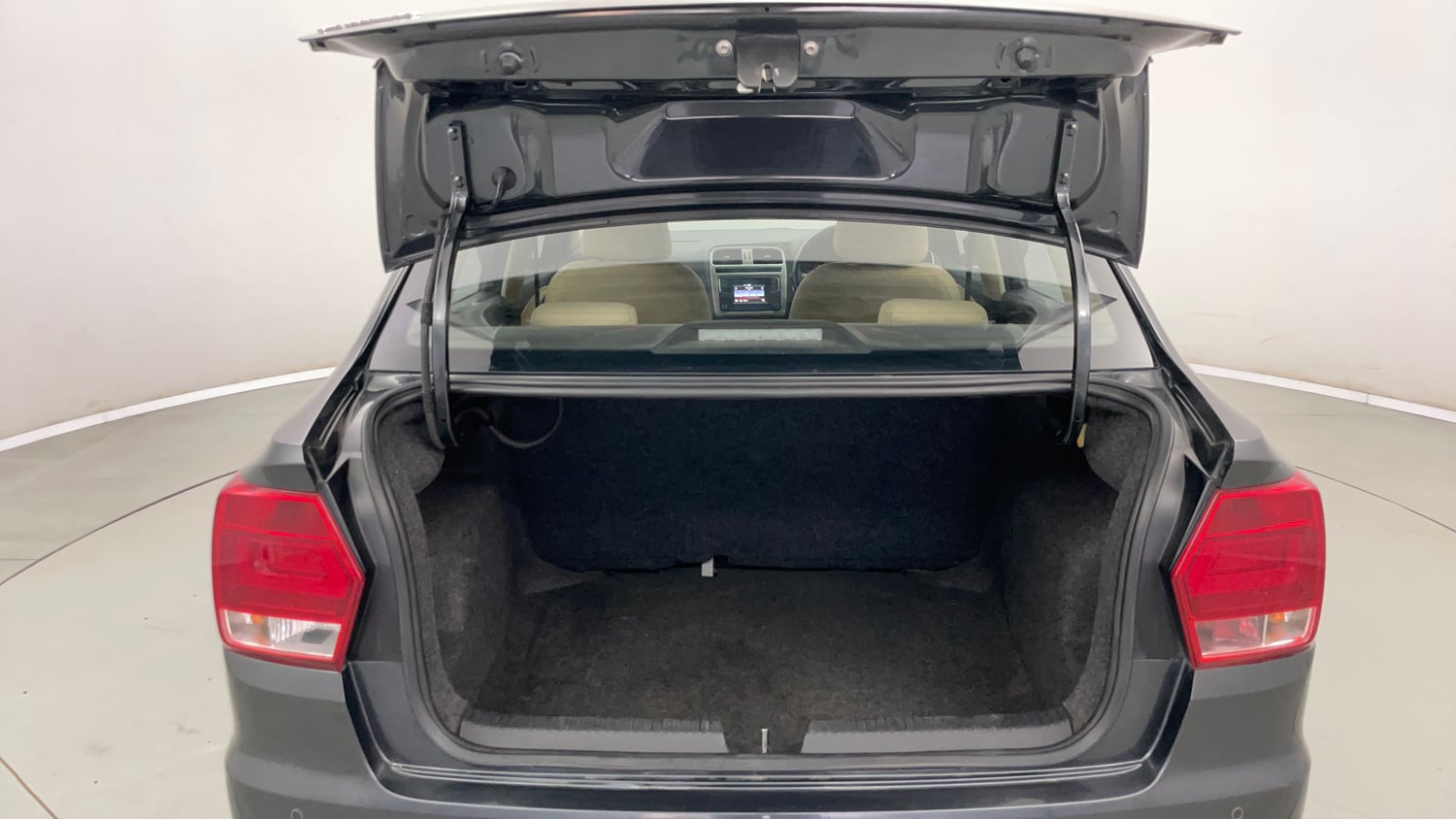 Used 2016 Volkswagen Ameo Highline1.2L (P) Petrol Manual interior DICKY INSIDE VIEW