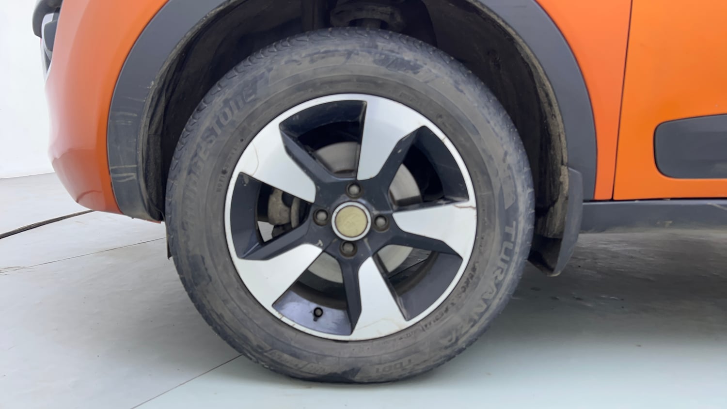 Used 2019 Tata Nexon XZA Plus Diesel Dual Tone Diesel Automatic tyres LEFT FRONT TYRE RIM VIEW