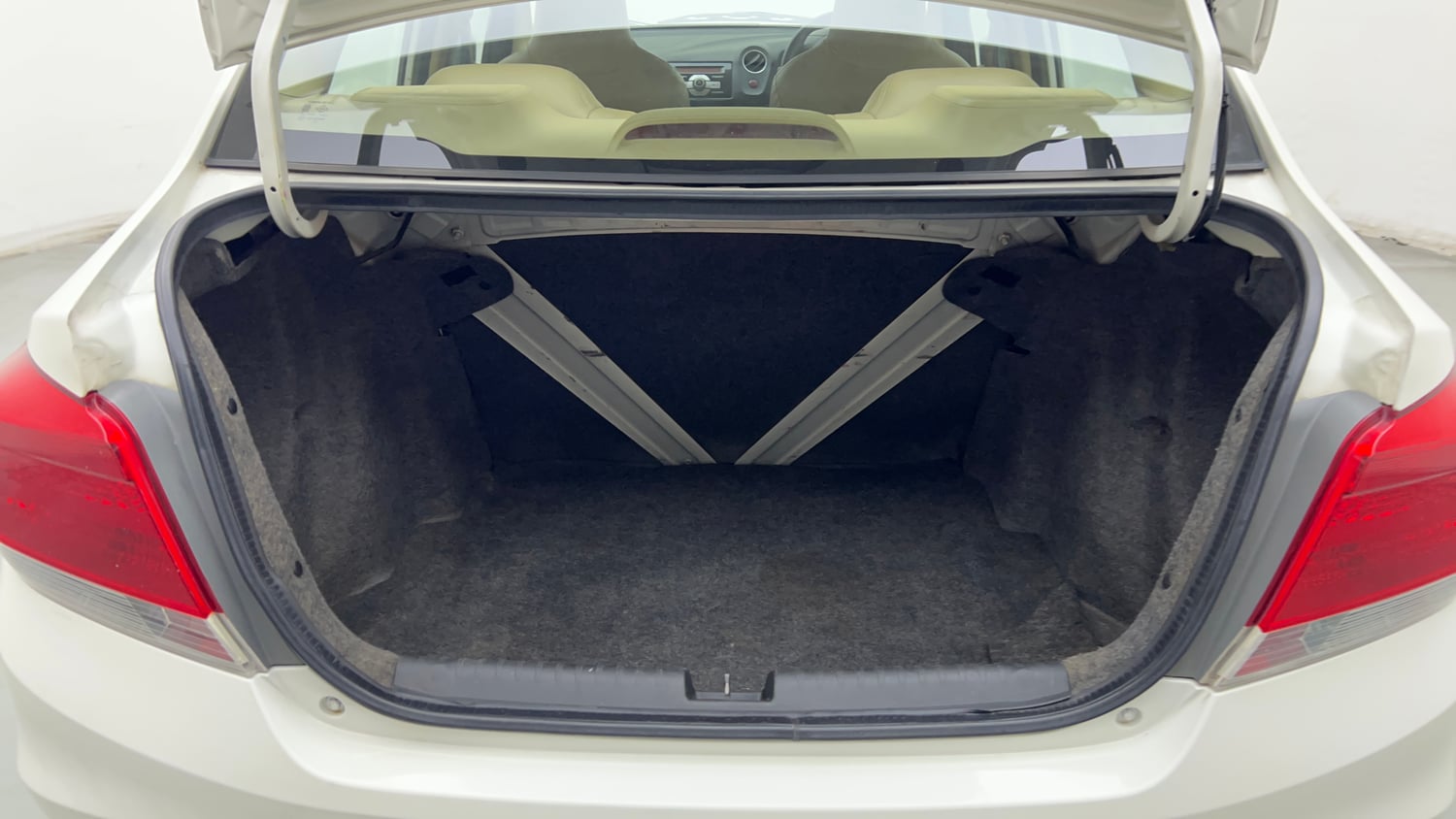 Used 2014 Honda Amaze 1.2 S i-VTEC Petrol Manual interior DICKY INSIDE VIEW