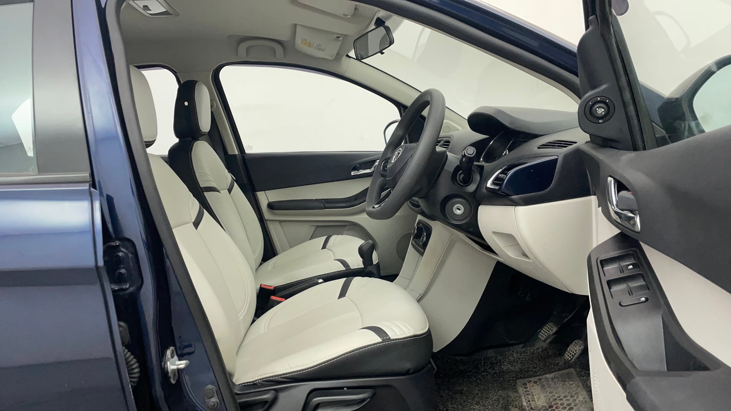 Used 2023 Tata Tiago XZ Plus Petrol Manual interior RIGHT SIDE FRONT DOOR CABIN VIEW