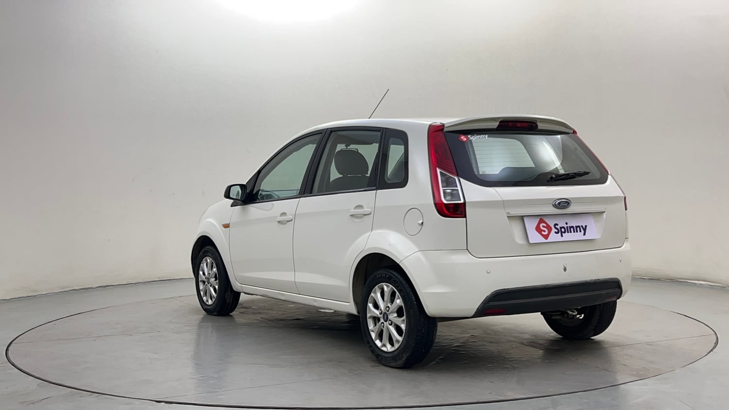 Used 2013 Ford Figo Duratec Petrol Titanium 1.2 Petrol Manual exterior LEFT REAR CORNER VIEW