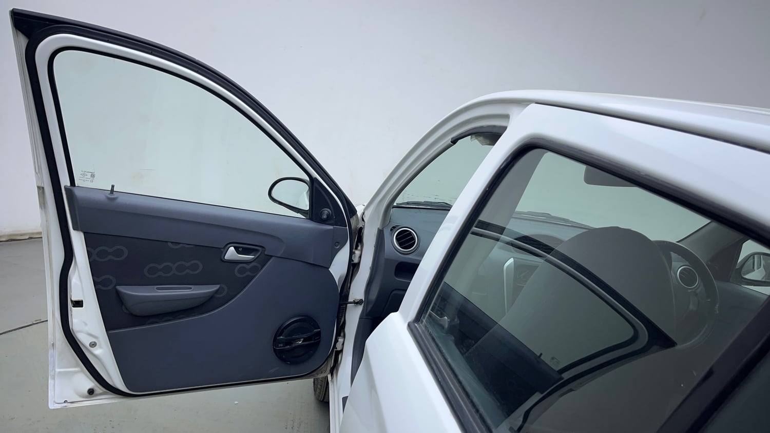 Used 2015 Maruti Suzuki Alto 800 Lxi Petrol Manual interior LEFT FRONT DOOR OPEN VIEW