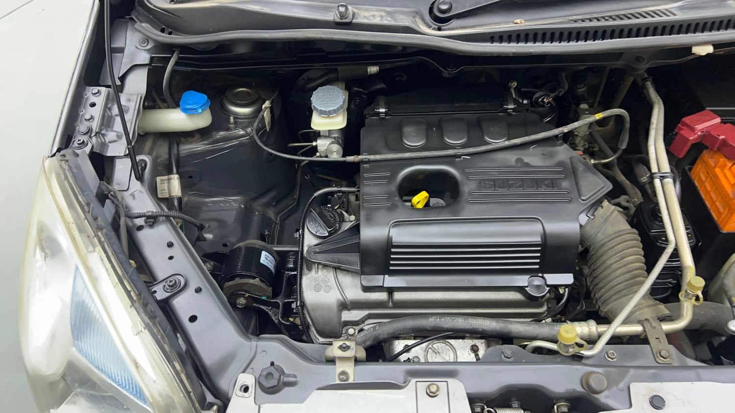 Used 2014 Maruti Suzuki Wagon R VXI Petrol Manual engine ENGINE RIGHT SIDE VIEW