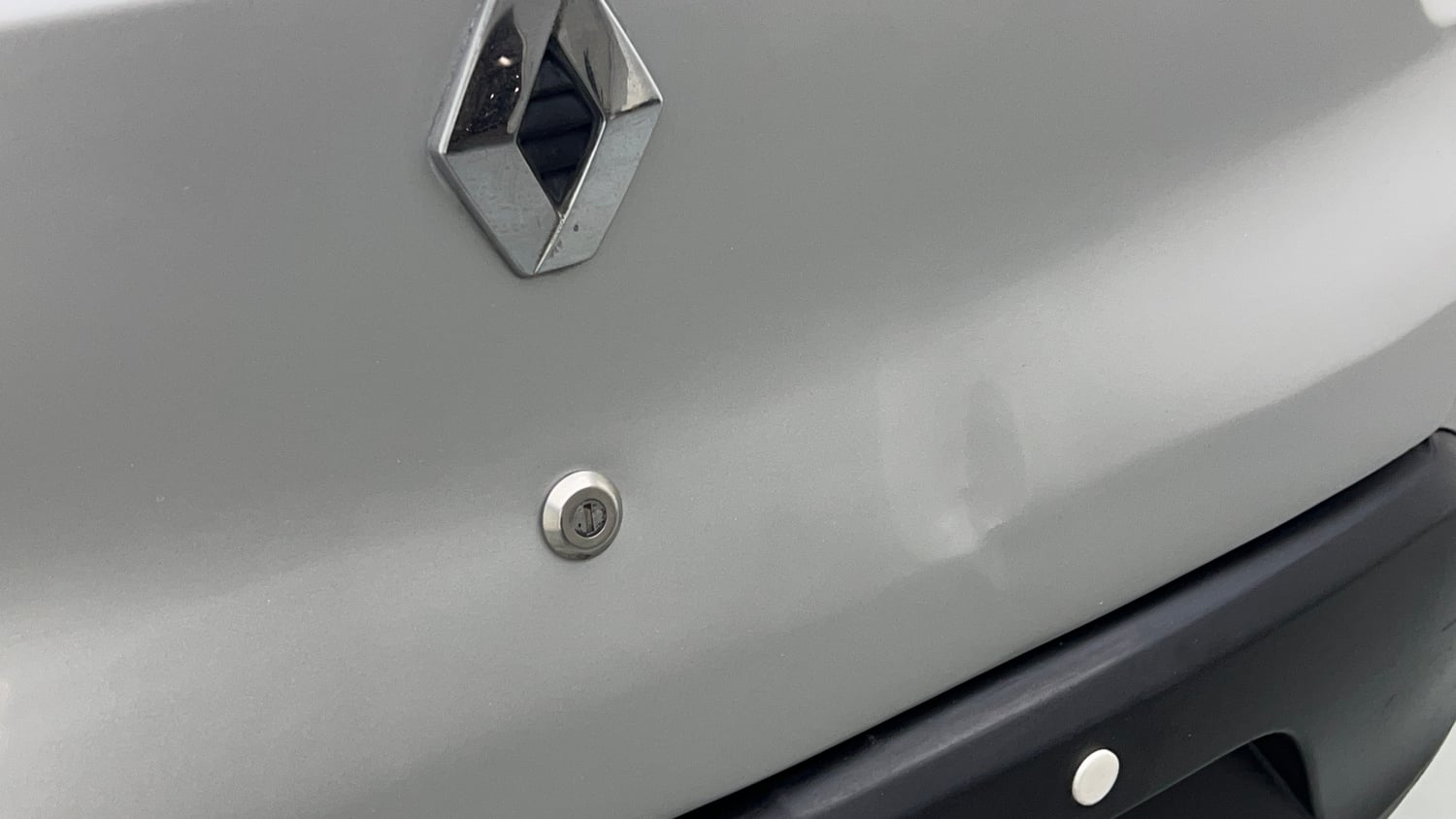 Used 2018 Renault Kwid 1.0 RXL CNG (Outside Fitted) Cng Manual dents MINOR DENT