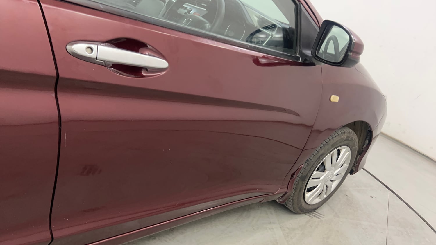 Used 2014 Honda City SV Petrol Manual dents MINOR SCRATCH