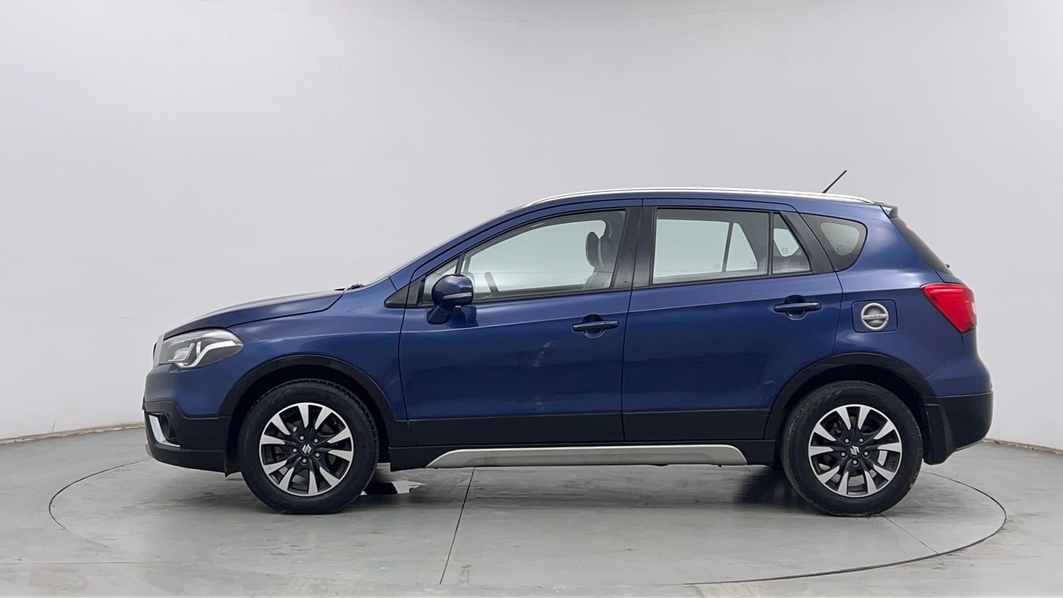 Used 2017 Maruti Suzuki S-Cross Alpha 1.3 Diesel Manual exterior LEFT SIDE VIEW